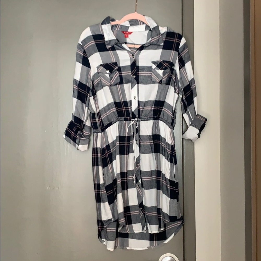 Guess Plaid ¾ sleeve long tunic or dress.